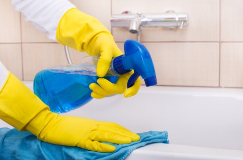 Deep cleaning support from cleaners in Shoreditch
